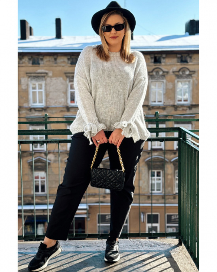 Pohodlný oversize sveter pre moletky 